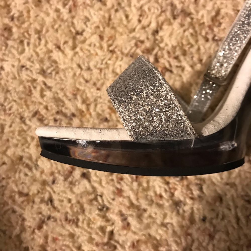 NEW Silver glitter ankle strap heels - Picture 4 of 6